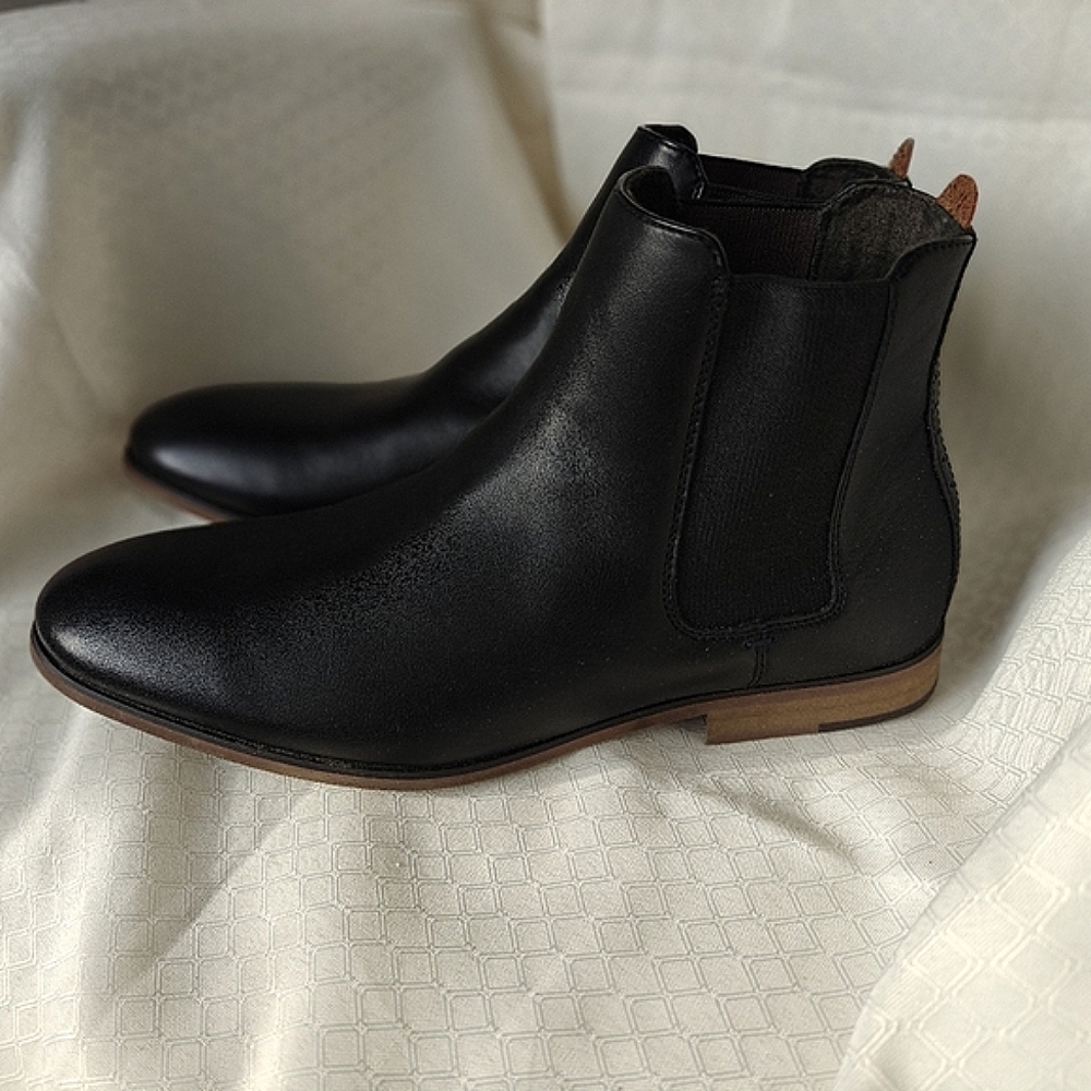Men's Call It Spring Chelsea Boot Sz 10.5 NWT